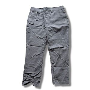 Ricki’s Straight Leg Capri Dress Pants | Light Gray | Office Workwear |
